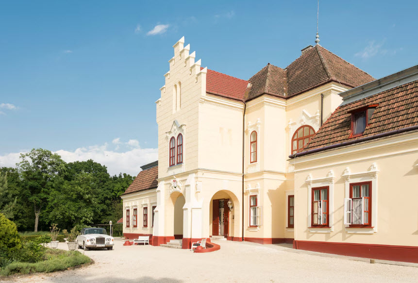 Pokvár Castle, Hungary